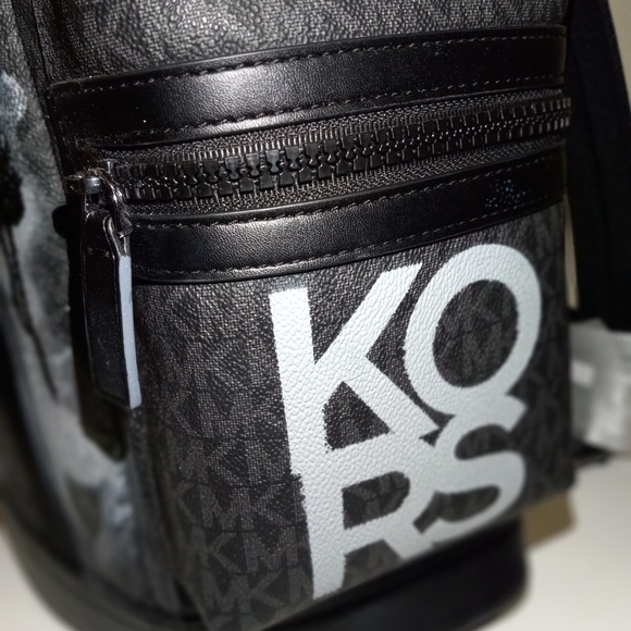 AUTHENTIC CUSTOM GRAFFITI SPLATTER CAMO MICHAEL KORS COOPER MENS BACKPACK - Picture 4 of 6